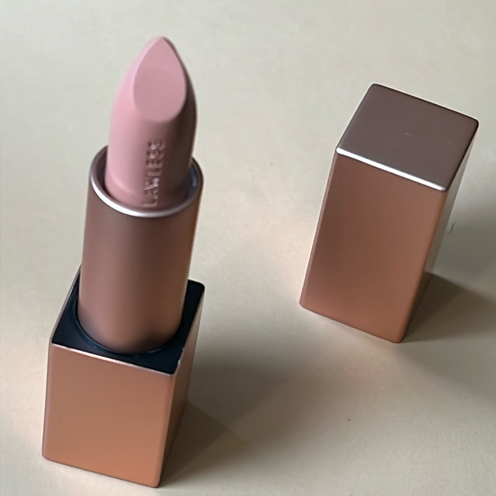 LAWLESS Forget the Filler Lip-Plumping Line-Smoothing Lipstick NW